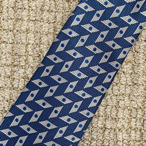 Classic Style Men’s Tie